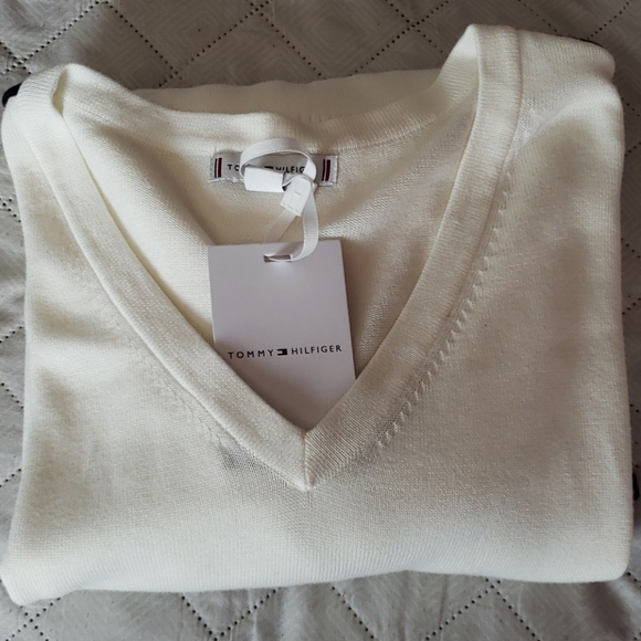 Sweater - Picture 5 of 10